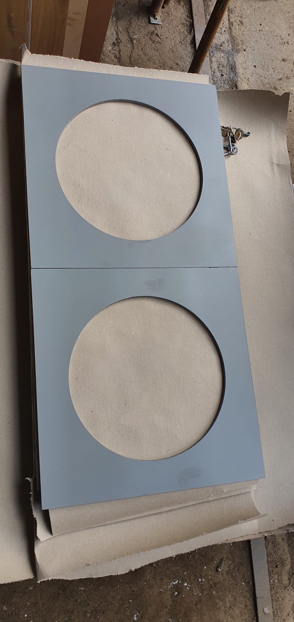 Płyty ołowiane z powłoką malarską